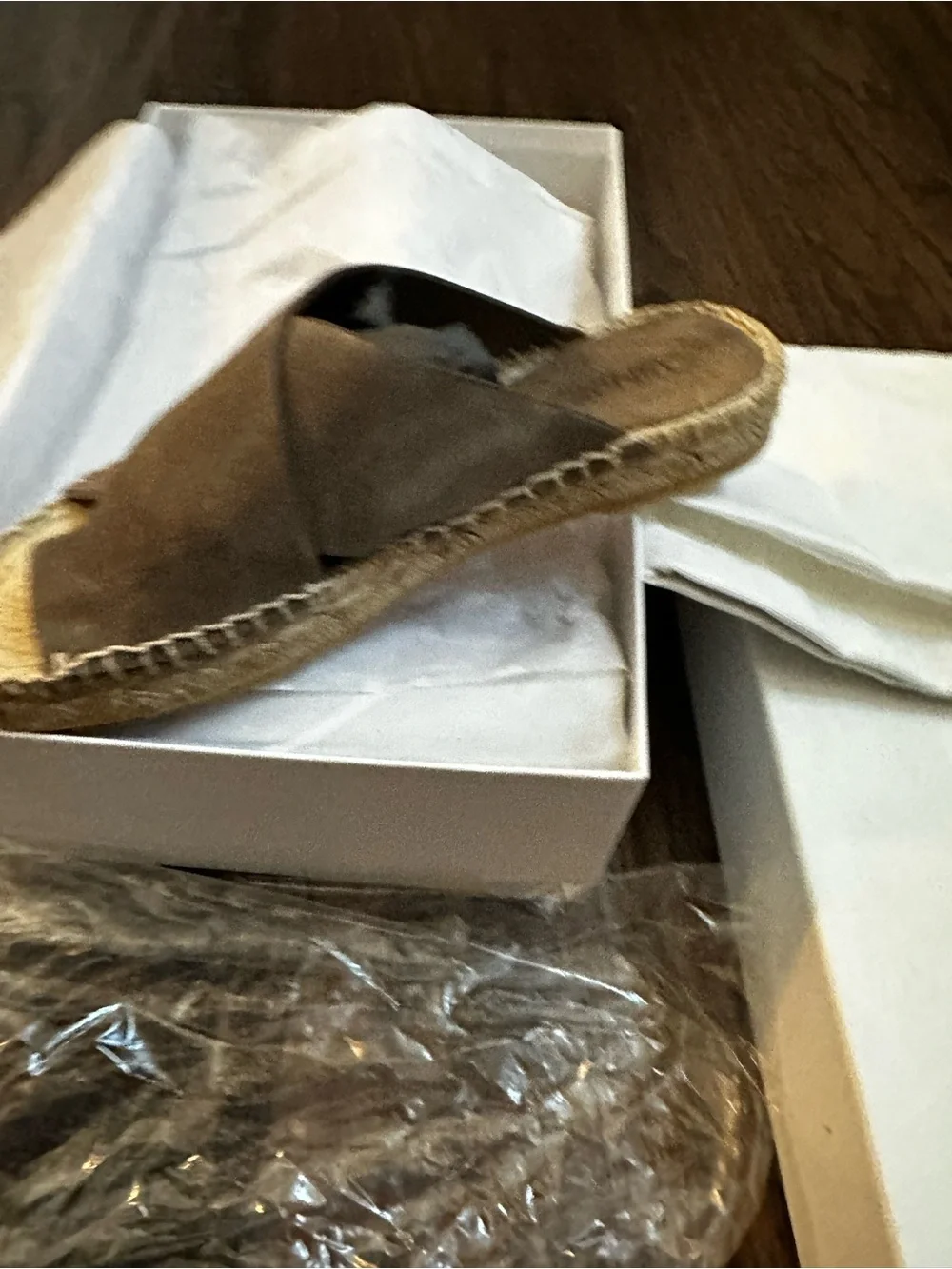 NIB VINCE Espadrilles Sandals